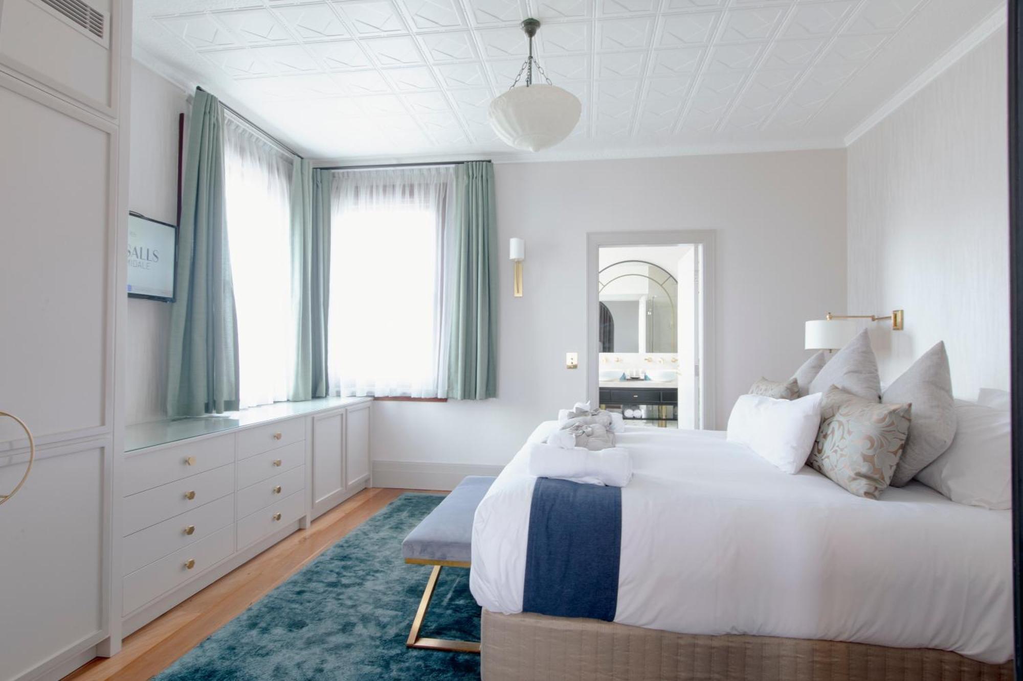 Tattersalls Hotel อาร์มีเดล ภายนอก รูปภาพ